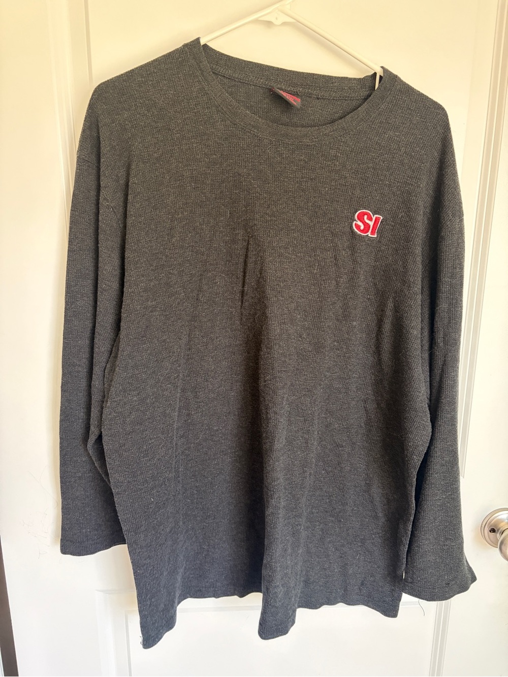 Gray Long Sleeve Sports Illustrated Tee with Red 'SI' Logo